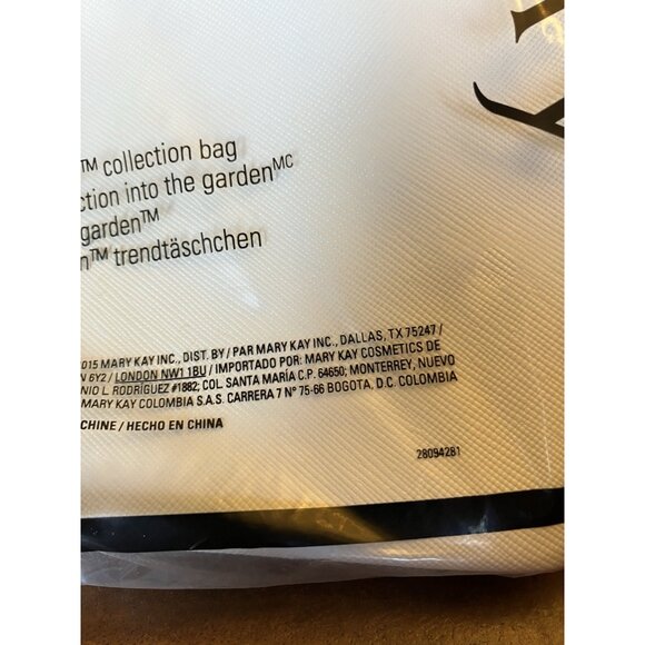 Mary Kay: Into the Garden Collection Bag White Makeup Bag Limited Edition - NEW - Picture 5 of 14